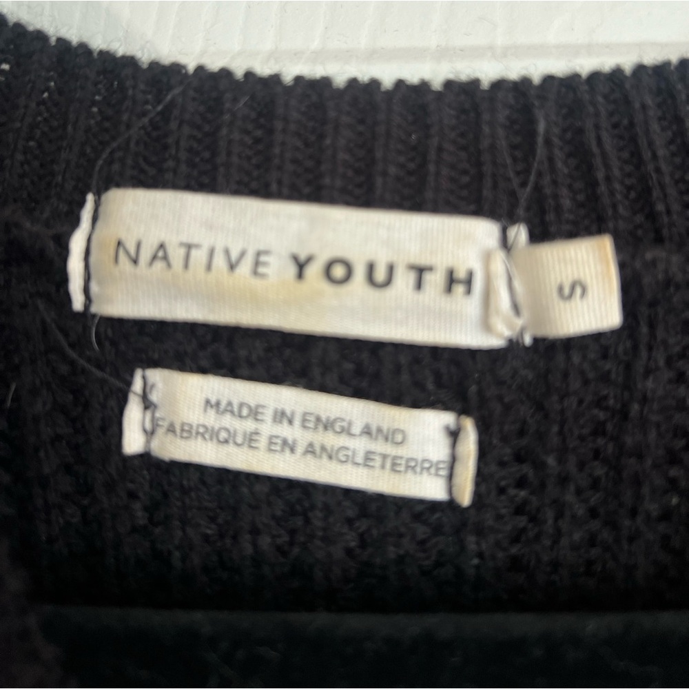 Baggy Knit Sleevless Sweater.